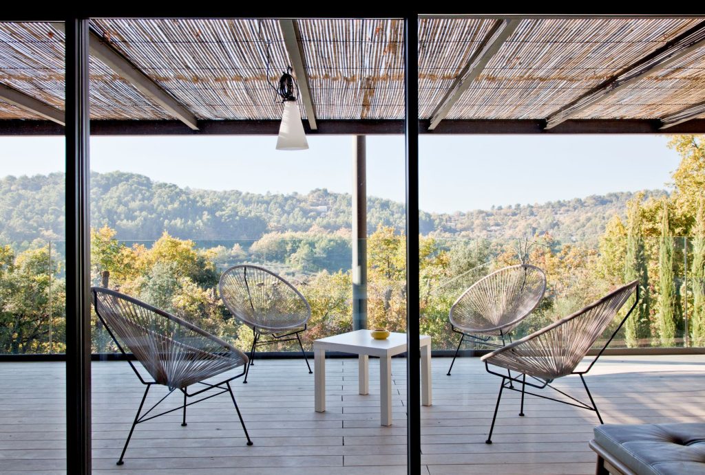 Accoya wood cladding and decking - Vaucluse villa, France